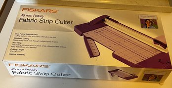 Fiskars 45mm Rotary Fabric Strip Cutter