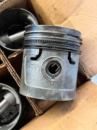 Ford Pistons
