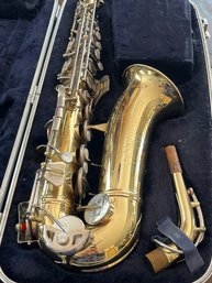 QUALITY! VINTAGE CONN 'SHOOTING STARS' ALTO SAXOPHONE MADE IN THE USA  CASE