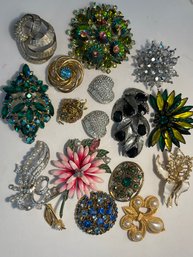 Vintage Brooches And Pins Lot