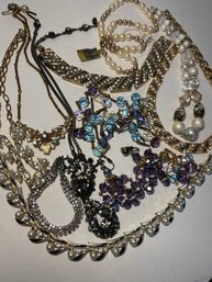 Mix Of Vintage Jewelry