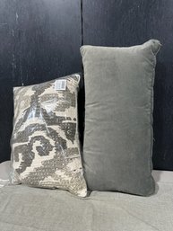 2 Pillows