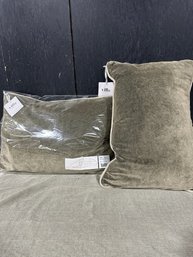 2 Pillows