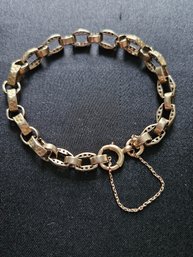 9 Karat Kt Yellow Gold Decorative Link Bracelet With Safety Chain - 11.6 Grams