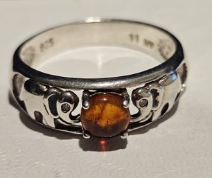 Sterling Silver & Amber Elephant Ring - Size 10 1/2