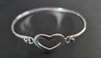 Sterling Silver Hook Latch Heart 7' Bangle Bracelet