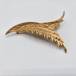 Large Gold Tone Feather Pin Brooch