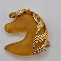 Amber Glass Horse Head In Gold Tone Setting Brooch Pin