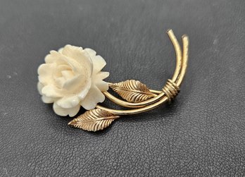 WRE W. E. Richards  1/20th 12k GF Carved Rose Pin Brooch