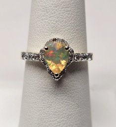 10k Yellow Gold Opal Ring - Size 7