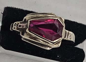 10k Antique Yellow Gold & Ruby Deco Style Ring - Size 7