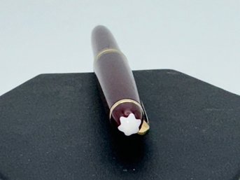 Montblanc Meisterstuck Classique Pen In Burgundy