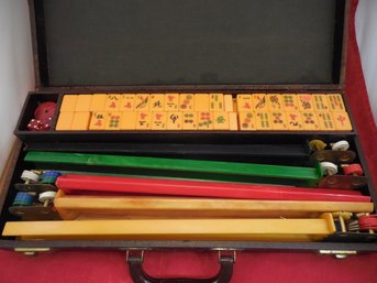 Old Cased Mahjong Game Set. Tiles,  Butterscotch Bakelite. ? Stands And Contents