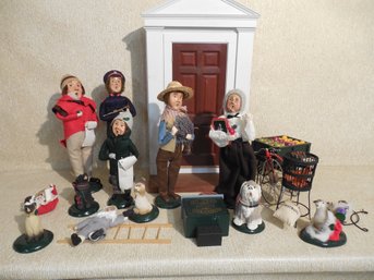 Byers' Choice Carolers Dolls. Large Lot That Includes Dolls And Dog Figures. Chestnuts Fireplace