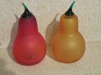 Mid Century Pair Of Blown Art Glass Pears Unsigned.