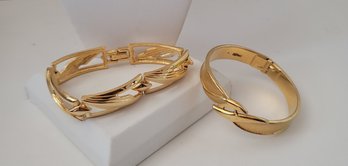 Beautiful Vintage Monet Gold Tone Bracelet Lot Excellent Condition