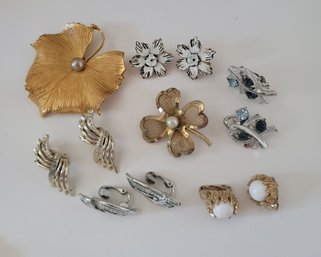 Vintage Signed Coro Jewelry Lot Good To Excellent Condition