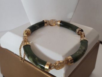 Vintage 60s Gold Plated Nephrite Jade Asian Bracelet With Safety Chain 8in Excellent Condition