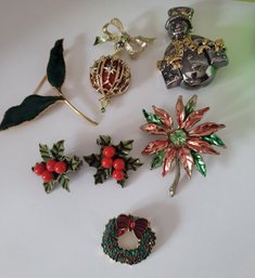 Lest We Not Forget About Christmas Jewelry! Vintage MC  Brooch/Pendant And Earring Lot Great Condition