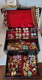 TREASURE CHEST! Loads Of Vintage Jewelry And Jewelry Box See Description Below