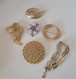 Vintage Monet Brooch And Bracelet Lot THAT ENAMEL! Great To Excellent Condition