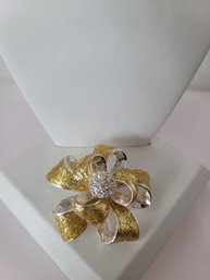 Gorgeous Vintage 80s Signed Roman Silver Tone Austrian Crystal And Enameled Brooch Excellent Condition