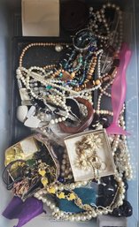 TREASURE HUNT Unsorted Vintage Estate Jewelry
