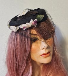 1950s Hat With Flower Accent And Fascinator
