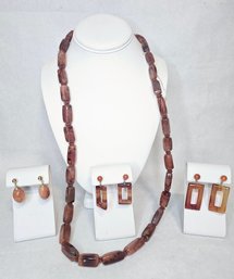 1930s Carnelian Necklace And Earrings Including 14k Gold