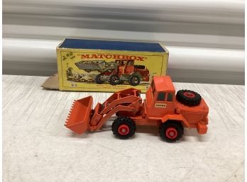 Lesney Matchbox K-3 Hatra Tractor Shovel With Box