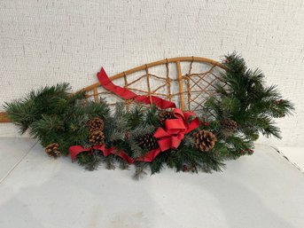 Holiday Wall Snowshoe Decor