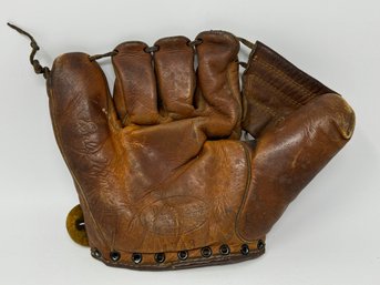 Vintage 1950s Early Wynn Model JC Higgins Sears Baseball Glove #150