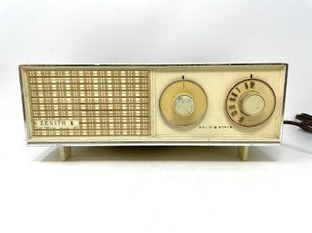 Vintage Zenith Table Top Tube Radio 1960