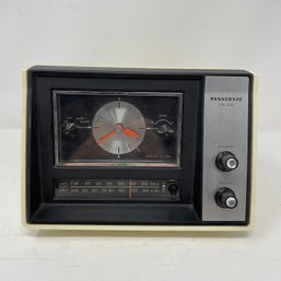 Vintage Panasonic FM AM Alarm Clock Radio