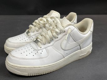 Nike Air Force 1 One 07' Triple White Size 8.5
