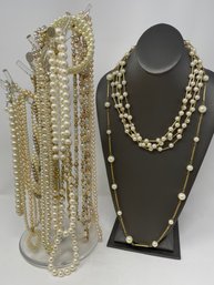 Large Lot Of Vintage And Antique Pearl Necklaces Mix Of Real And Costume