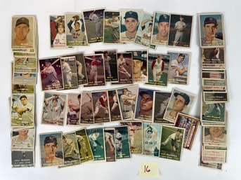 Huge 1957 Topps Baseball Card Lot (16)