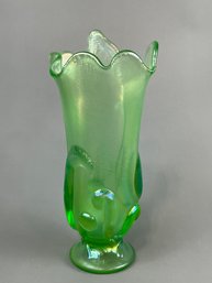 Fenton Art Glass Handkerchief Vase In Green Apple