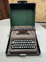 Vintage Smith Corona Type Writer