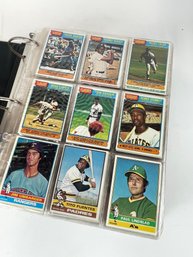 Complete 1976 Topps Baseball Set In Binder (36)