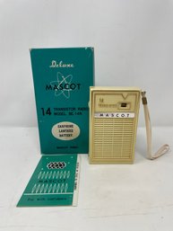 Vintage Deluxe Mascot Transistor Radio