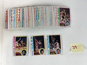 Complete 1978 Topps Basketball Card Set  (39)