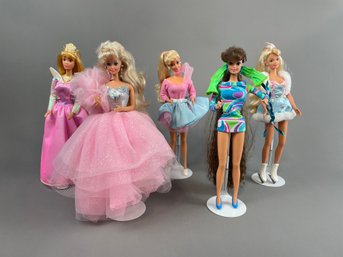 Lot Of Barbies (2)
