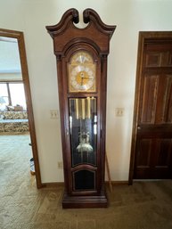 Beautiful Howard Miller Grandfathers Clock