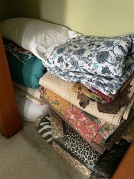 Large Lot Of Queen Sized Comforters