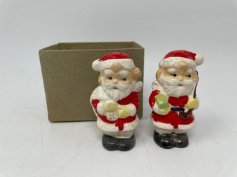 Vintage Christmas Salt And Pepper Santas Japan