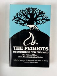The Pequots - Hardcover - 1990