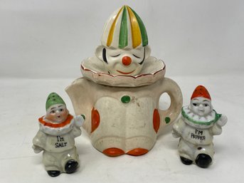 Vintage Porcelain Clown Juicer Made In Japan With Matching Salt And Pepper Shakers