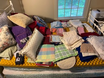 Large Lot Of Linens / Decorative Pillows