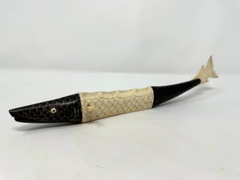 Vintage Carved Bone Eel (fish) Scrimshaw, Fetish Or Totem